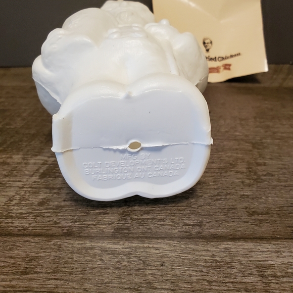 Vintage KFC Colonel's Plastic Bank White Centennial Figure Canada - Picture 3 of 3